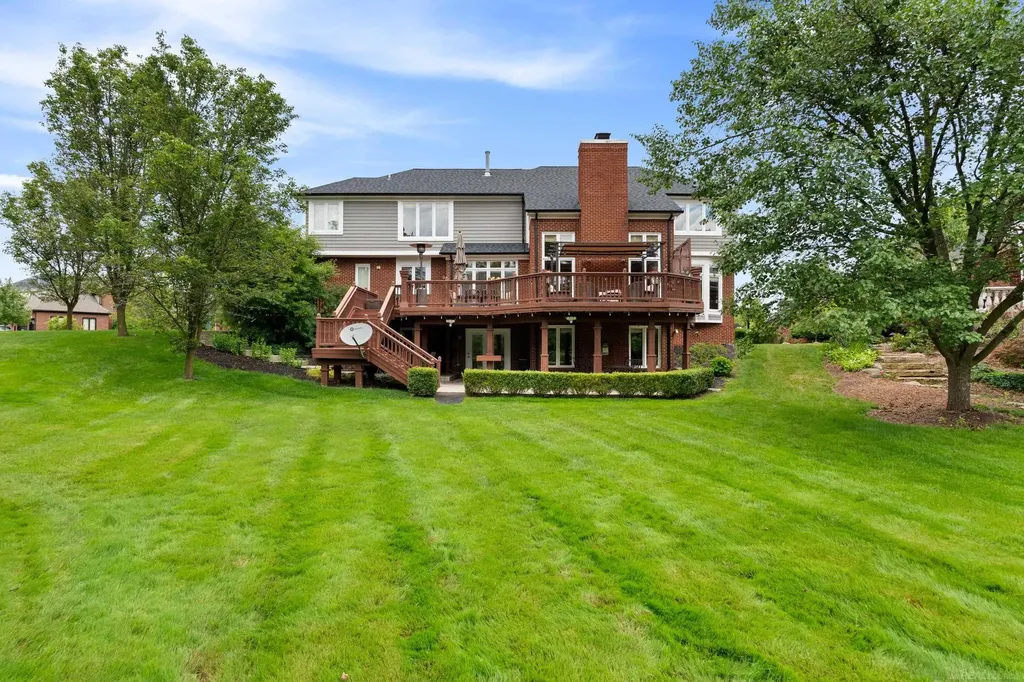 2250 Hawthorne Drive Shelby Charter Township MI 48316