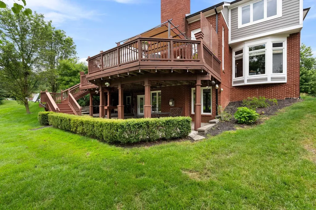 2250 Hawthorne Drive Shelby Charter Township MI 48316