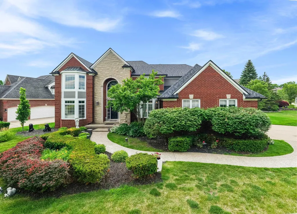 2250 Hawthorne Drive Shelby Charter Township MI 48316