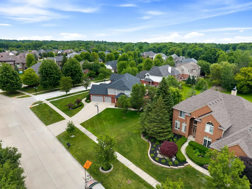 2250 Hawthorne Drive Shelby Charter Township MI 48316