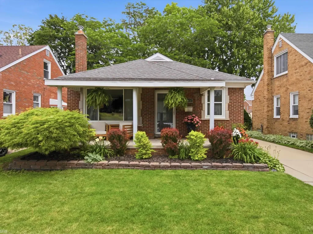 7829 Buckingham Avenue Allen Park City MI 48101