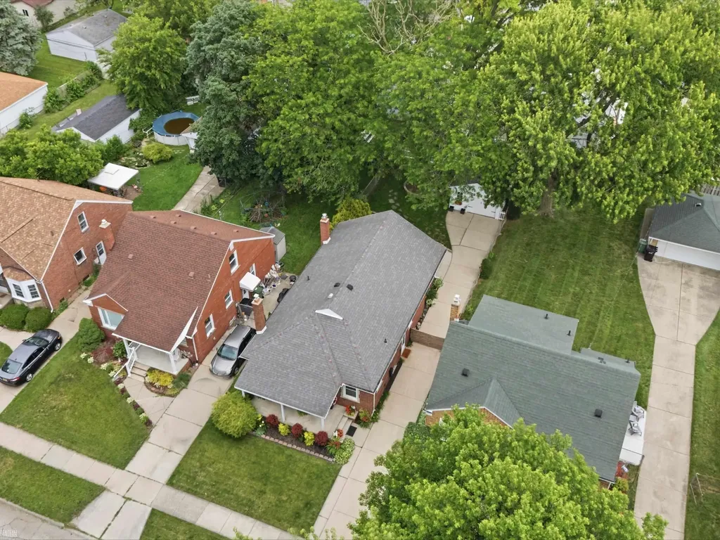 7829 Buckingham Avenue Allen Park City MI 48101