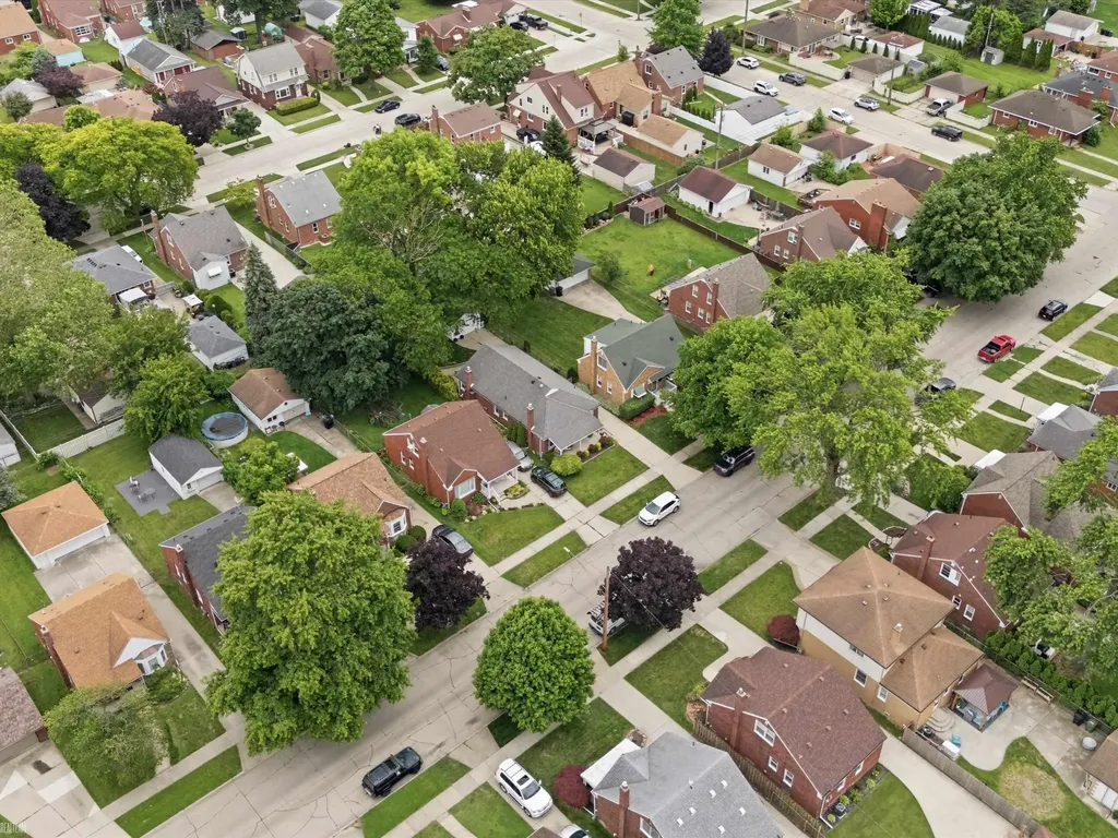 7829 Buckingham Avenue Allen Park City MI 48101