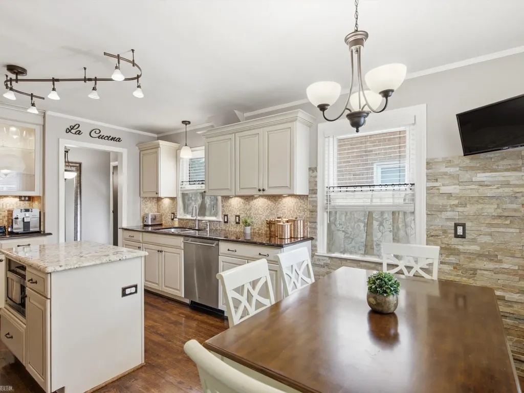 7829 Buckingham Avenue Allen Park City MI 48101