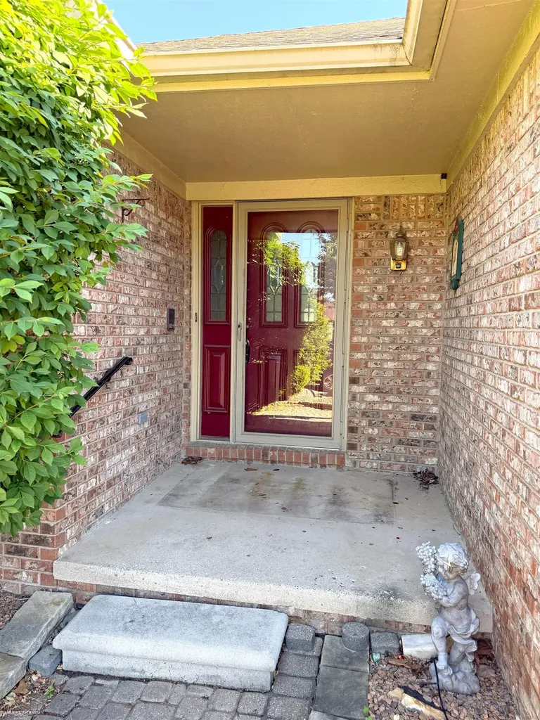 36491 Saddlebred Court Clinton Charter Township MI 48035