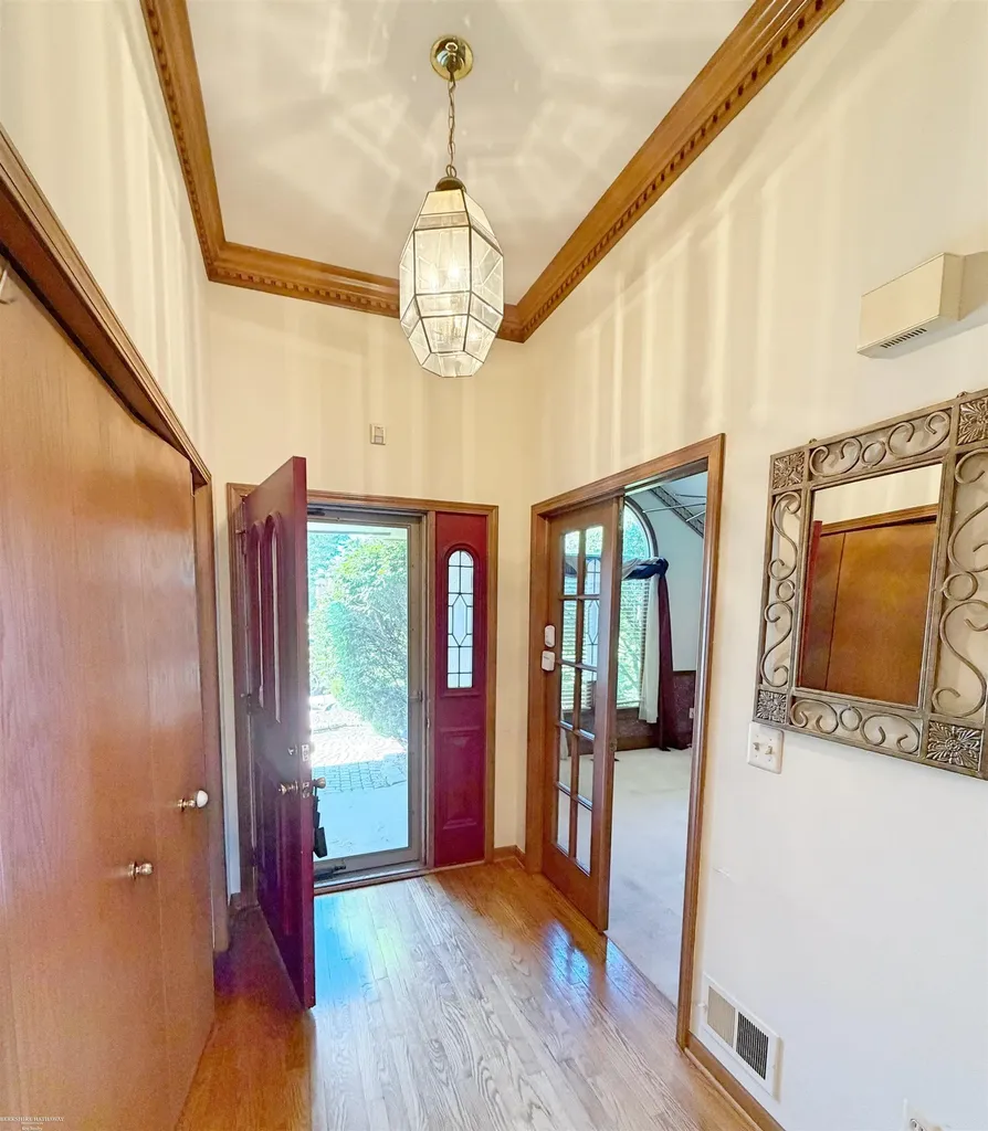 36491 Saddlebred Court Clinton Charter Township MI 48035