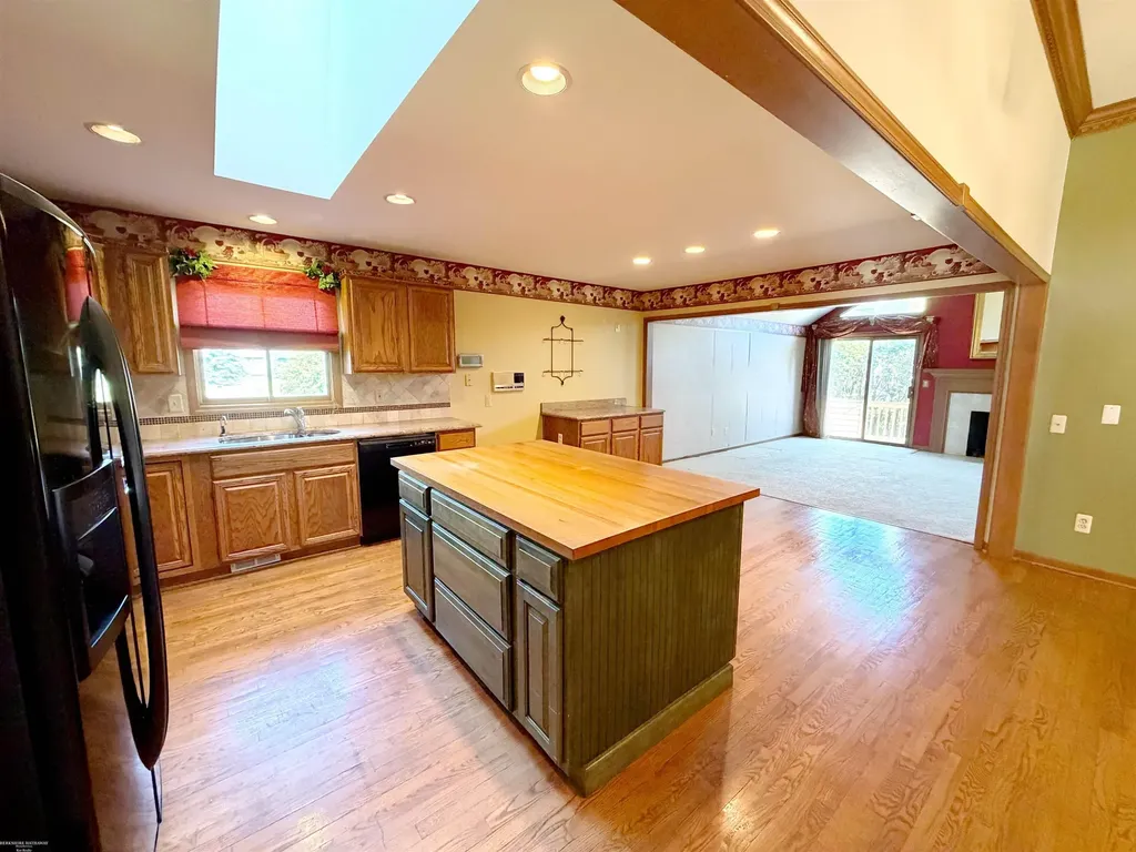 36491 Saddlebred Court Clinton Charter Township MI 48035