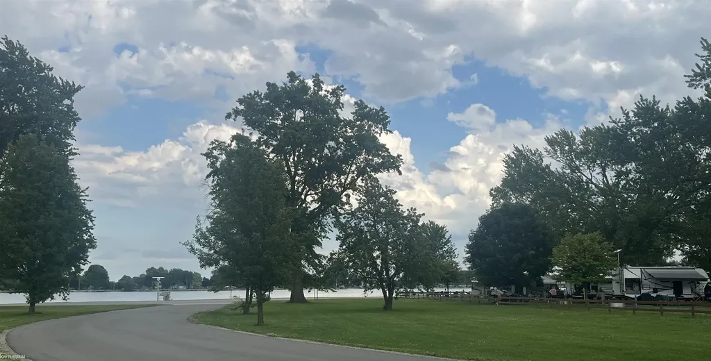 7938 River Road Cottrellville Township MI 48039