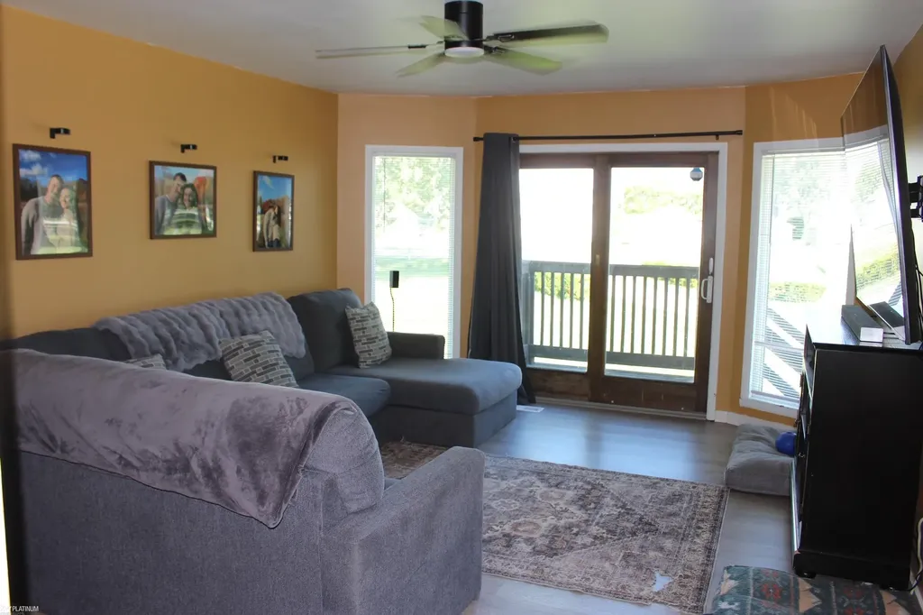 7938 River Road Cottrellville Township MI 48039