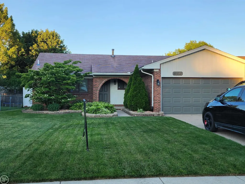 45540 Heatherwoode Lane Macomb Township MI 48044
