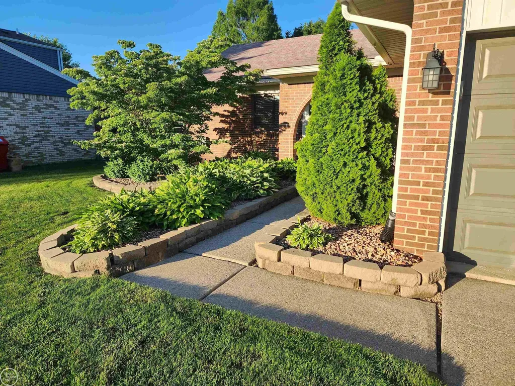 45540 Heatherwoode Lane Macomb Township MI 48044
