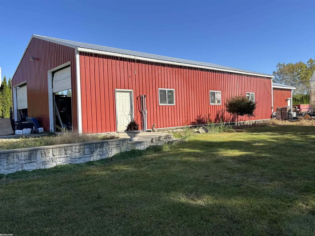 66500 Wolcott Road Ray Township MI 48096