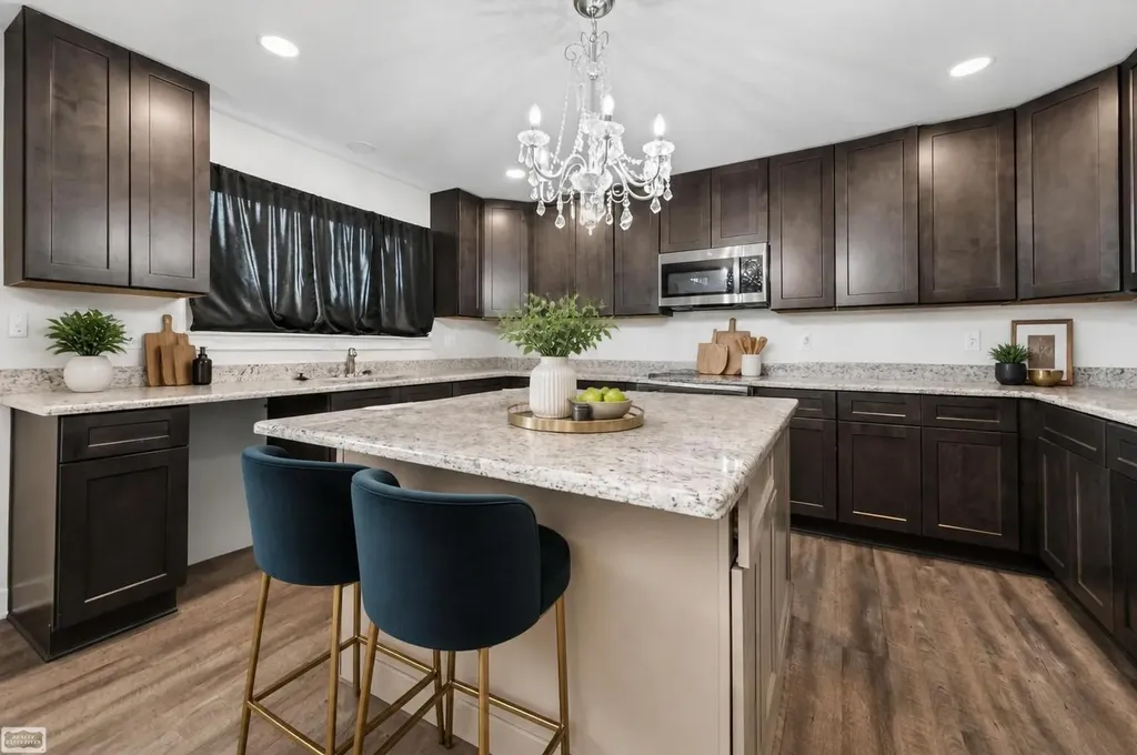 53253 Sams Lane Chesterfield Township MI 48047