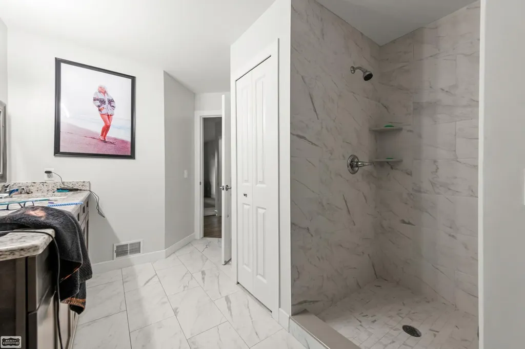 53253 Sams Lane Chesterfield Township MI 48047