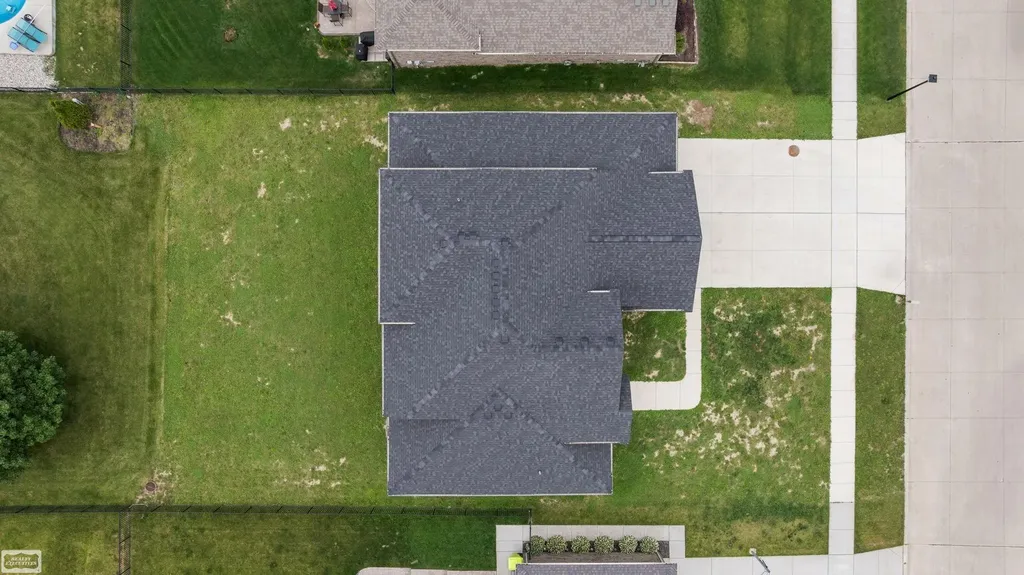 53253 Sams Lane Chesterfield Township MI 48047