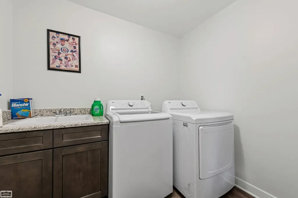 53253 Sams Lane Chesterfield Township MI 48047