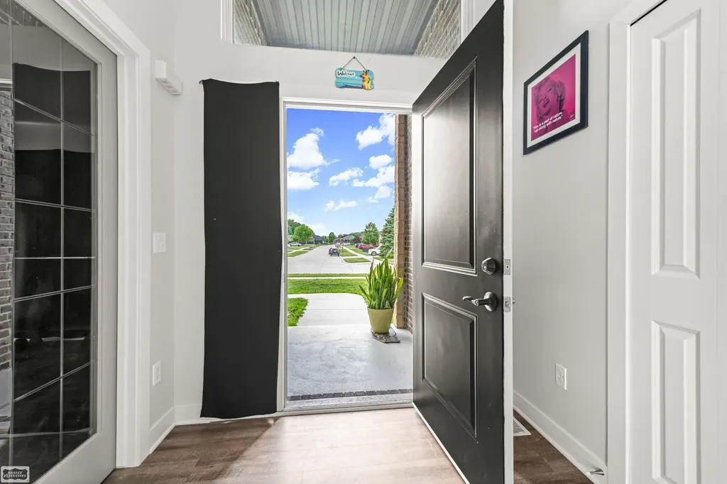 53253 Sams Lane Chesterfield Township MI 48047