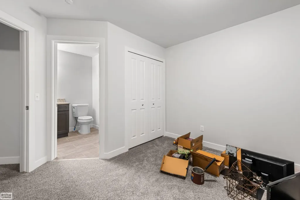 53253 Sams Lane Chesterfield Township MI 48047