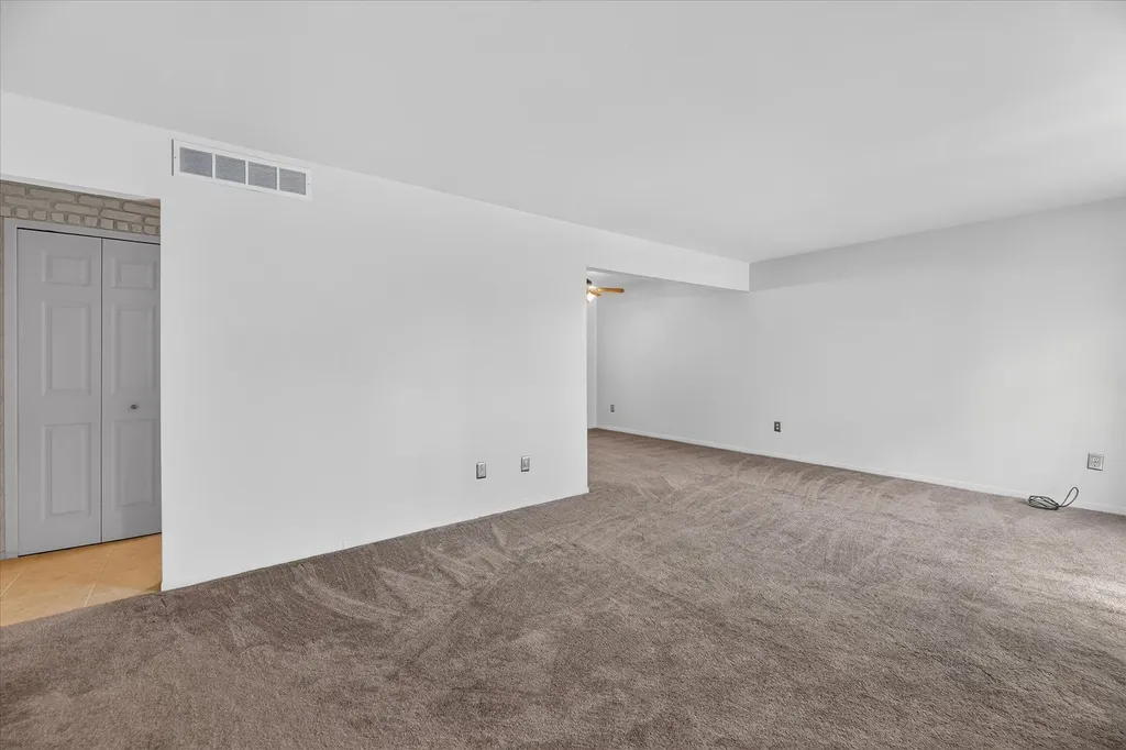 8503 Winchester Dr Drive Sterling Heights City MI 48313
