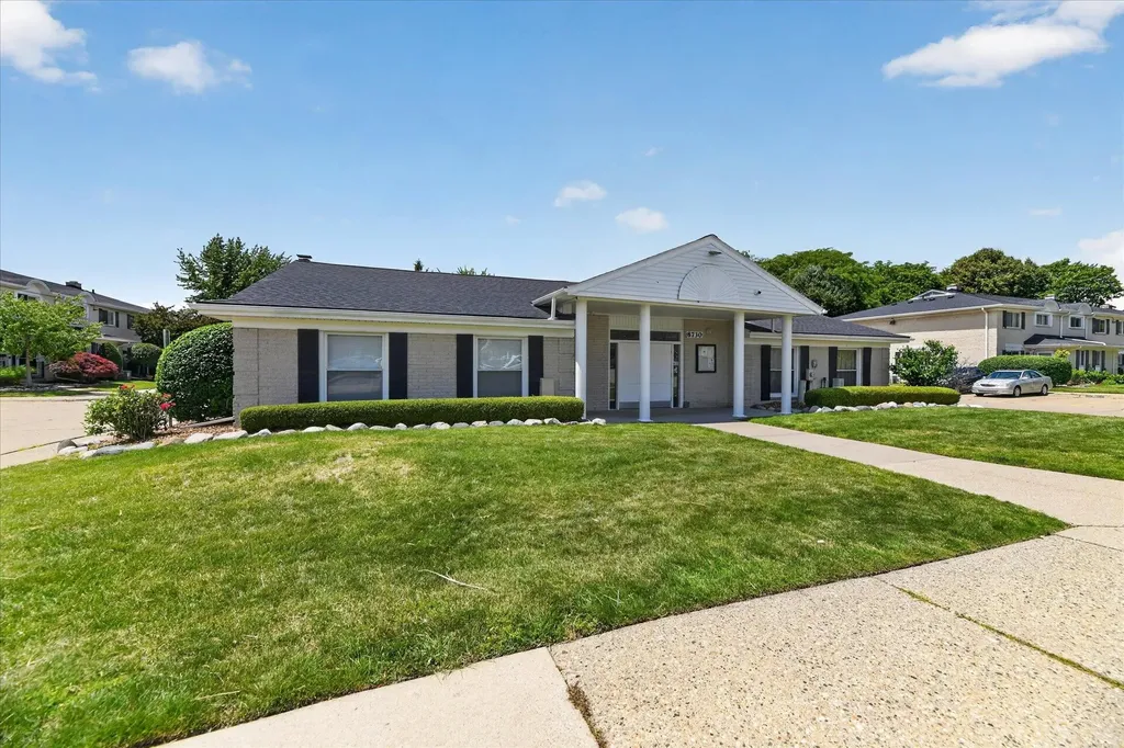 8503 Winchester Dr Drive Sterling Heights City MI 48313