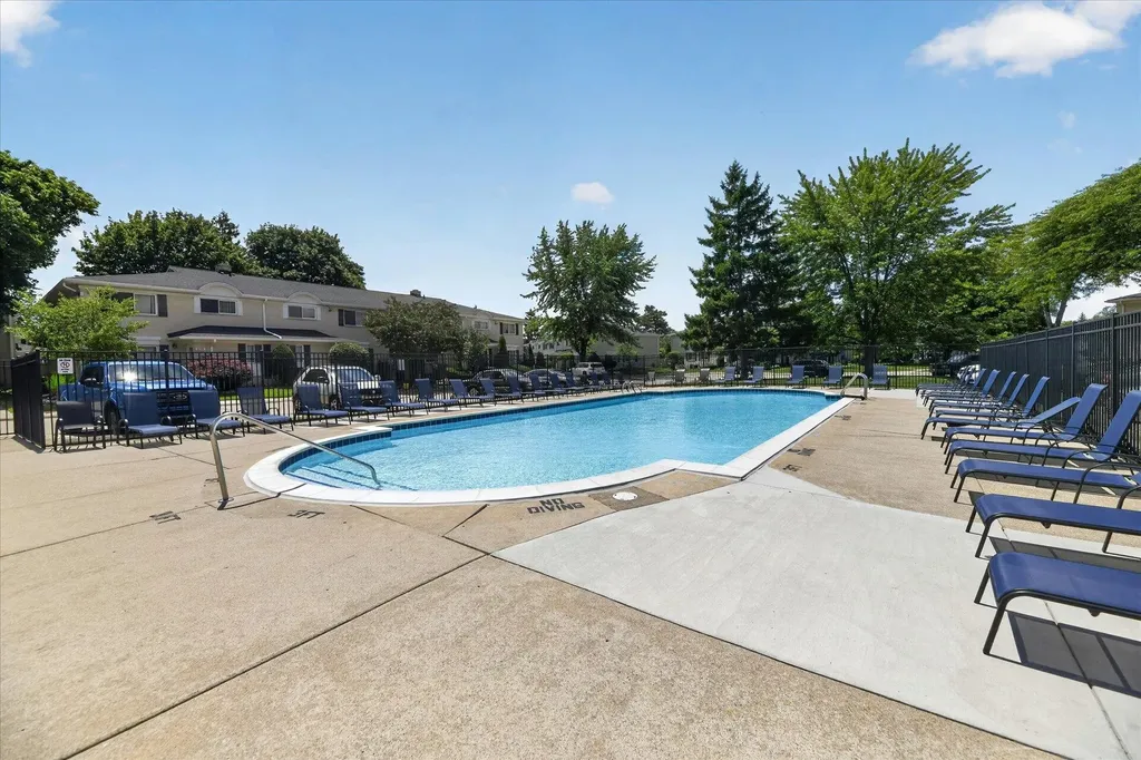 8503 Winchester Dr Drive Sterling Heights City MI 48313
