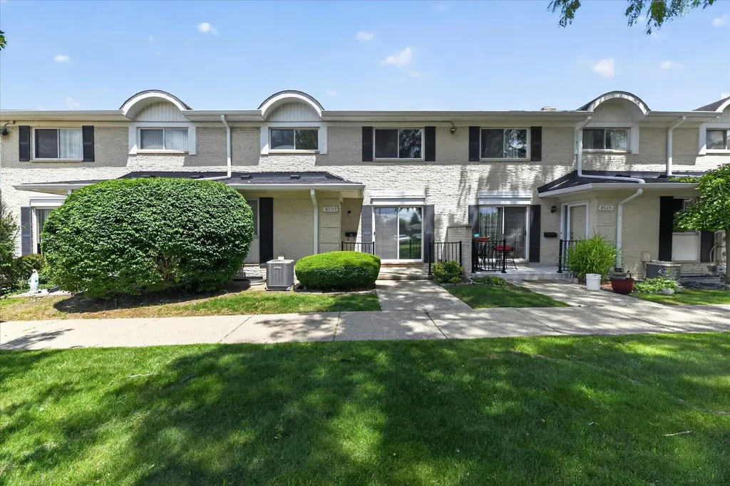 8503 Winchester Dr Drive Sterling Heights City MI 48313
