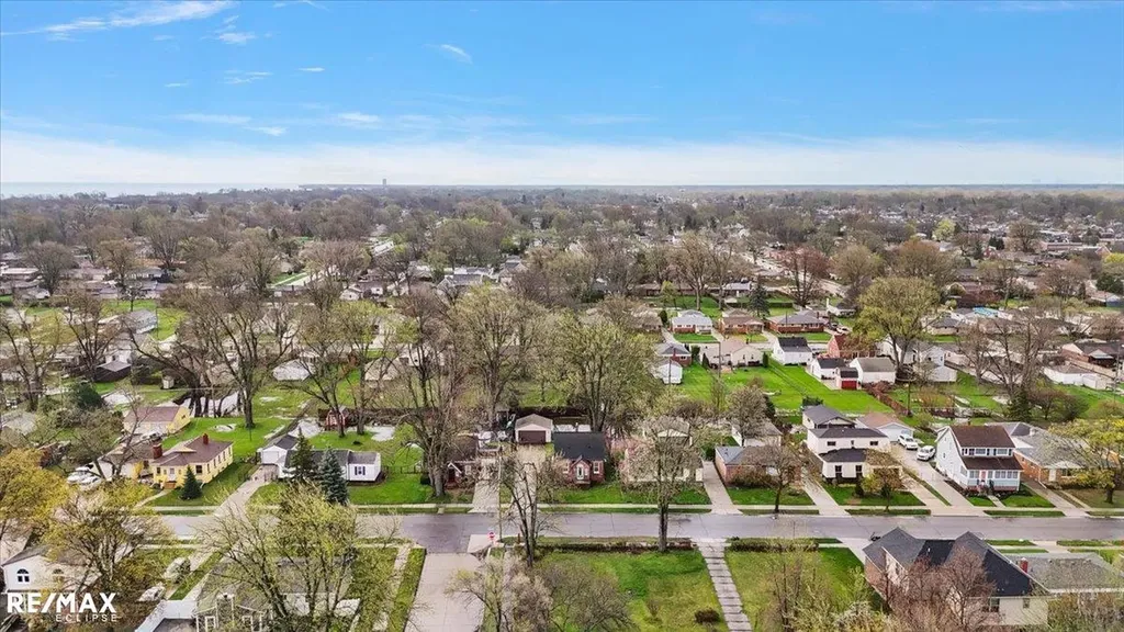 21740 Francis Street St. Clair Shores City MI 48082