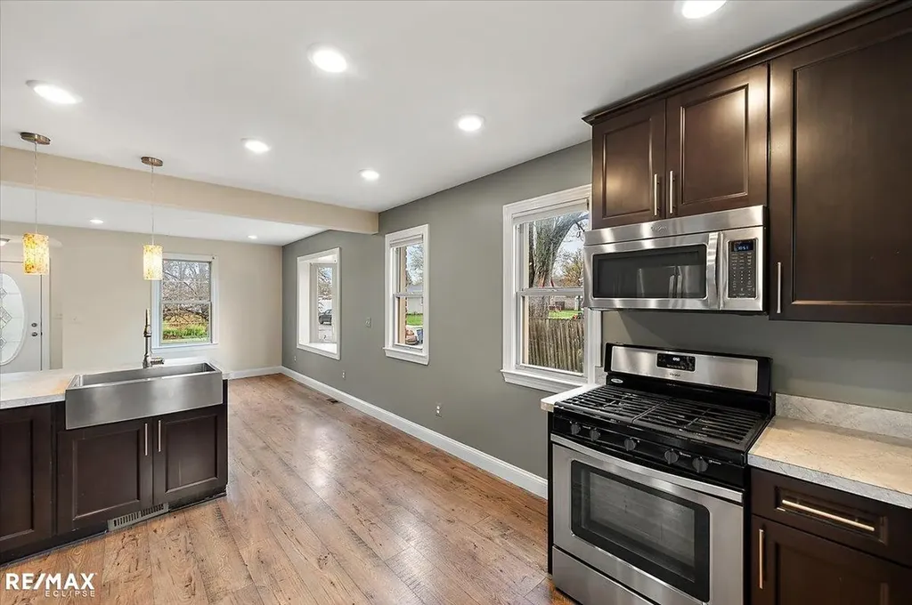 21740 Francis Street St. Clair Shores City MI 48082