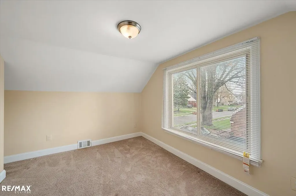 21740 Francis Street St. Clair Shores City MI 48082