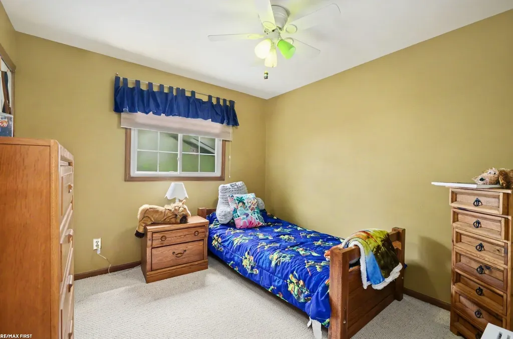 38258 Luxbury Court Sterling Heights City MI 48312