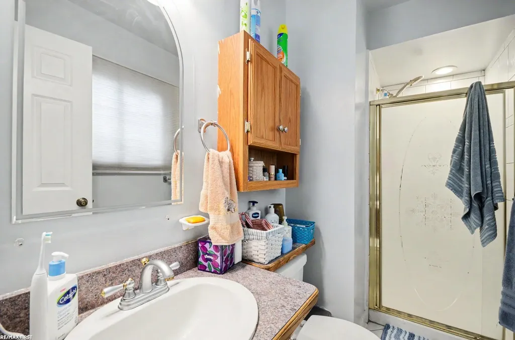 38258 Luxbury Court Sterling Heights City MI 48312