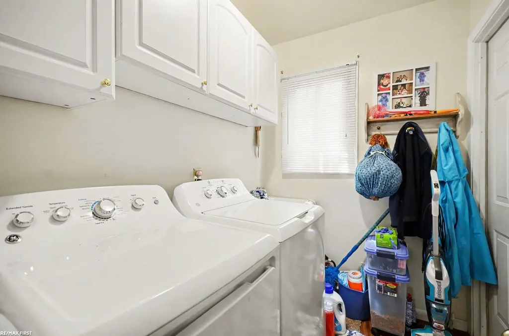 38258 Luxbury Court Sterling Heights City MI 48312