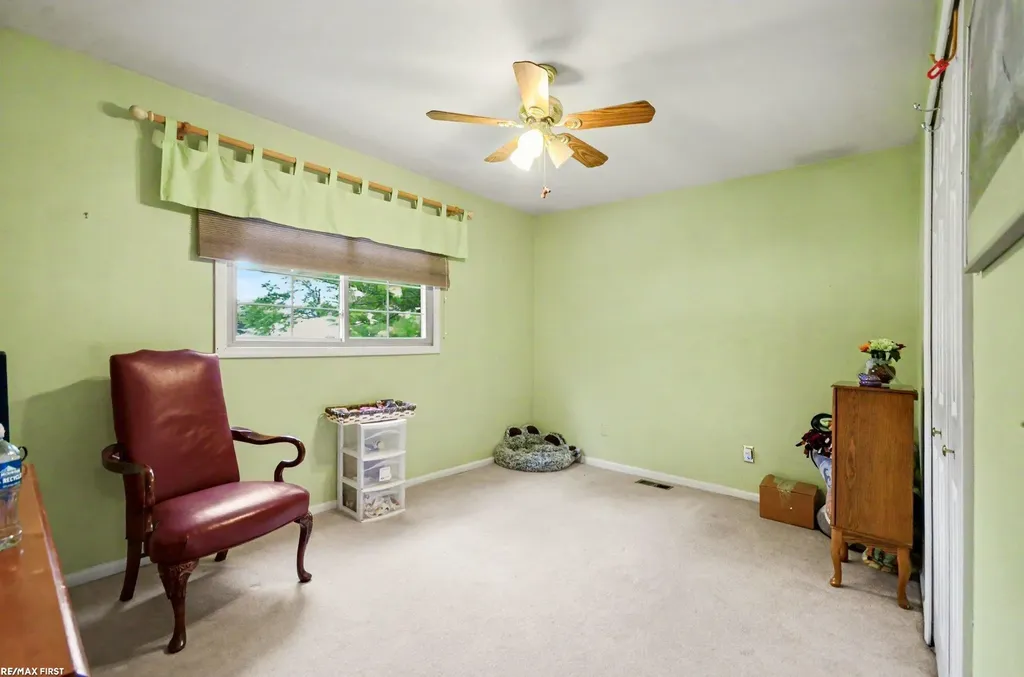 38258 Luxbury Court Sterling Heights City MI 48312