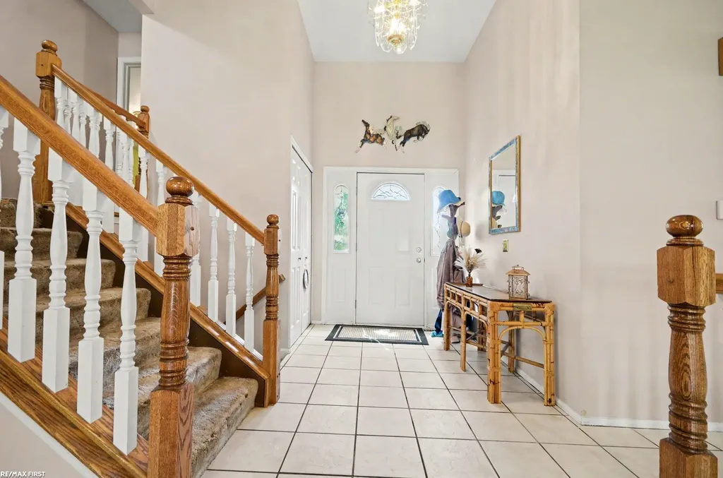 38258 Luxbury Court Sterling Heights City MI 48312