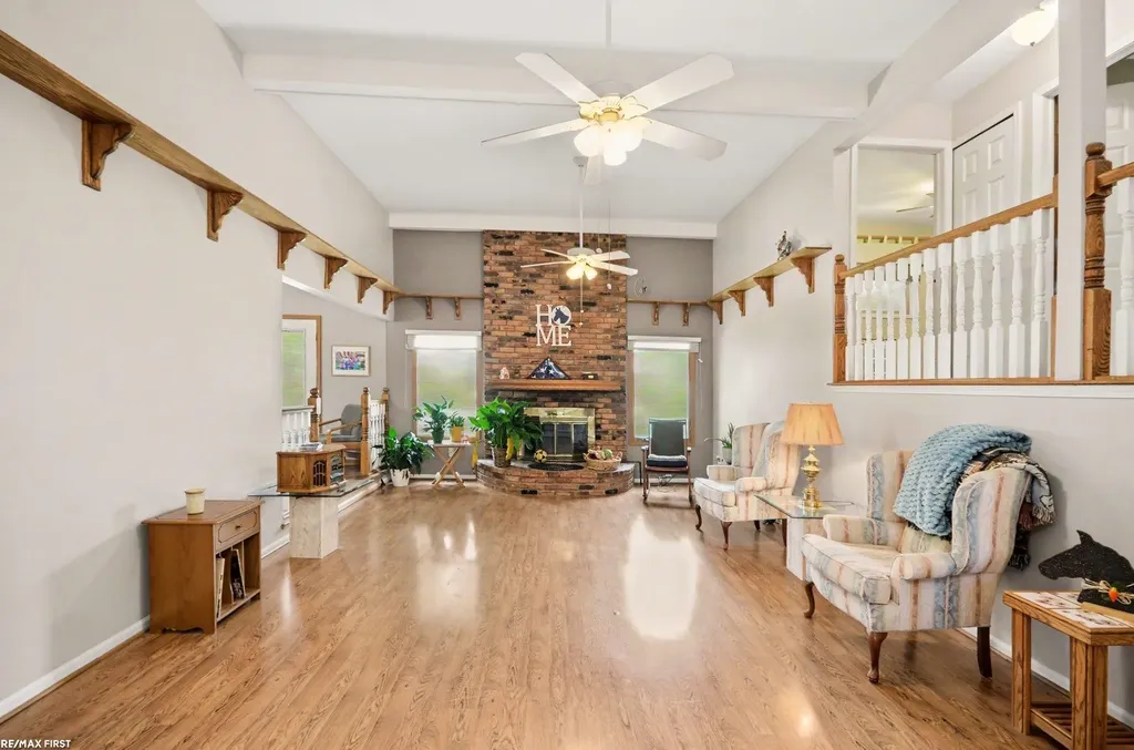 38258 Luxbury Court Sterling Heights City MI 48312