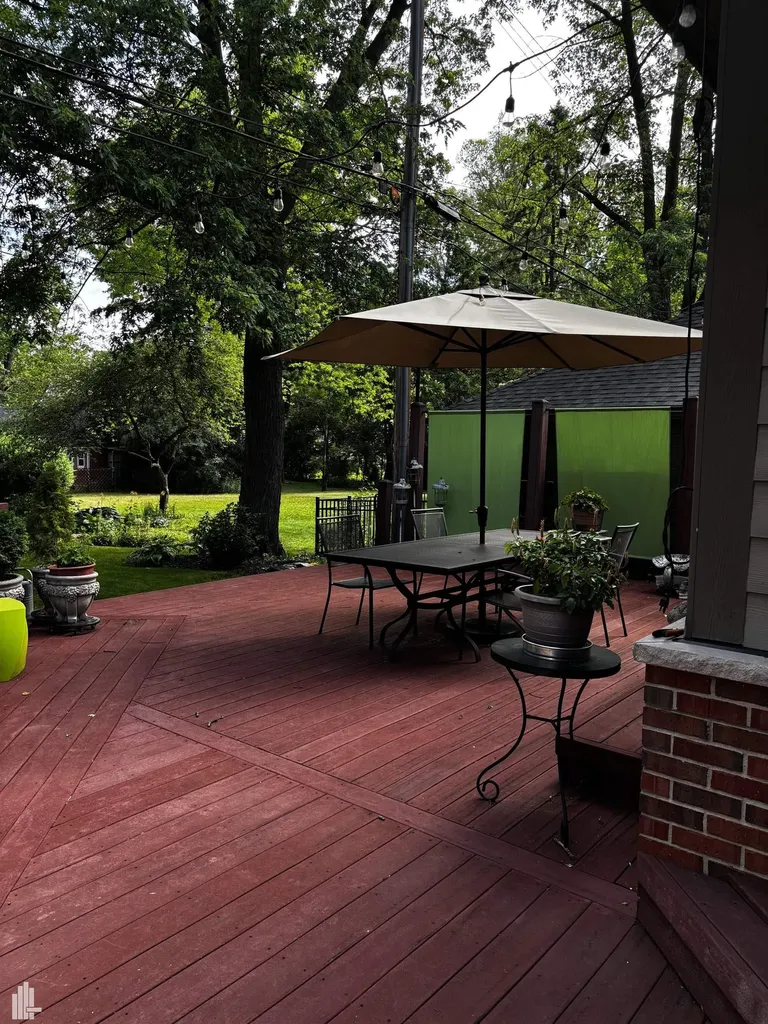 762 W Oakridge Ferndale City MI 48220