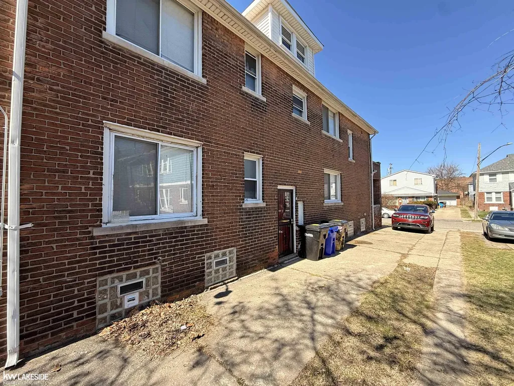 2301 La Belle Street Detroit City MI 48238