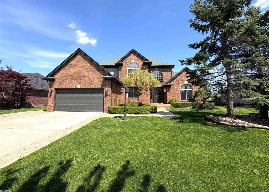 53220 Joann Marie Drive Chesterfield Township MI 48047