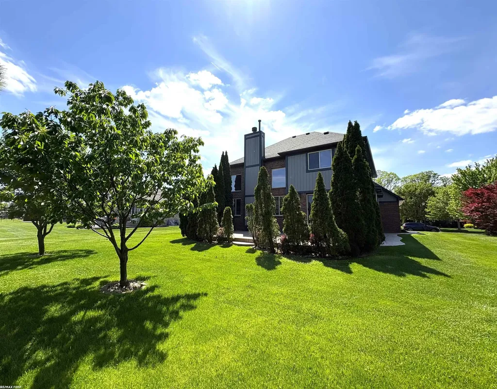 53220 Joann Marie Drive Chesterfield Township MI 48047
