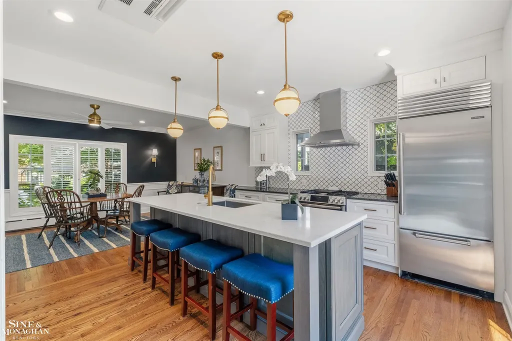 398 Rivard Boulevard Grosse Pointe City MI 48230