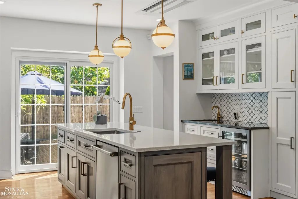 398 Rivard Boulevard Grosse Pointe City MI 48230