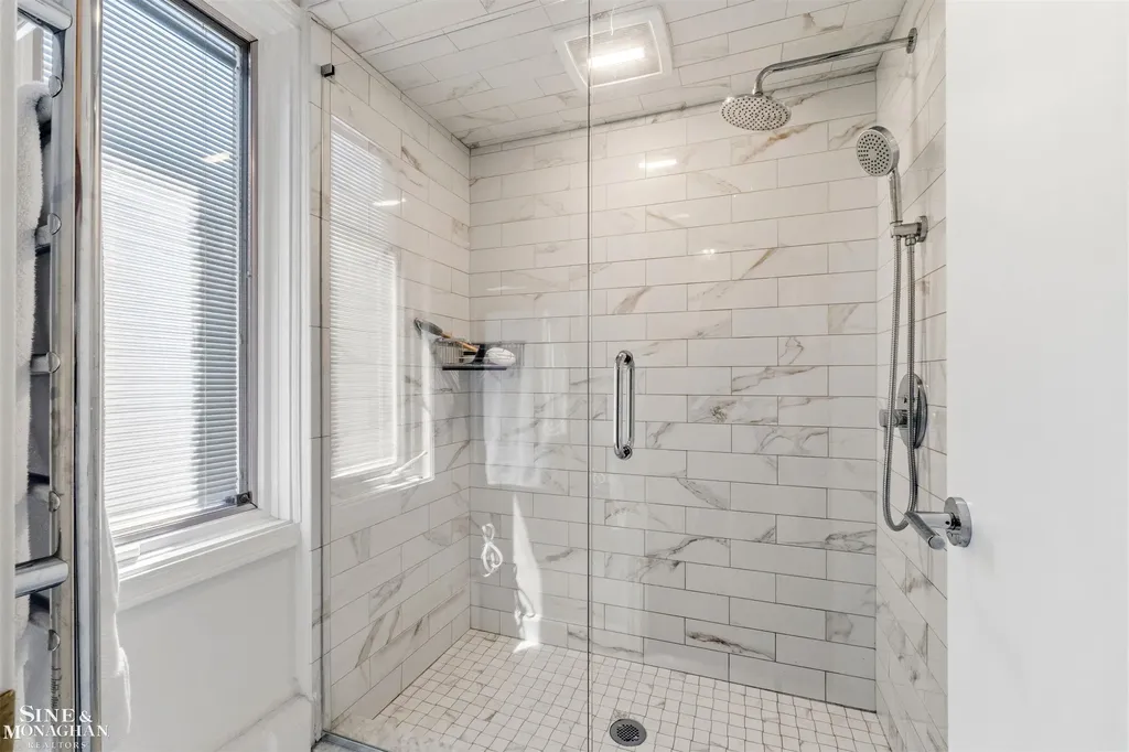398 Rivard Boulevard Grosse Pointe City MI 48230