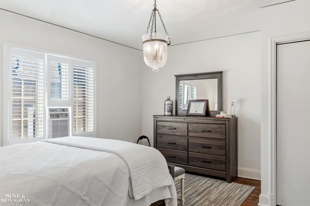 398 Rivard Boulevard Grosse Pointe City MI 48230