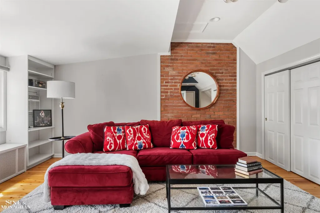 398 Rivard Boulevard Grosse Pointe City MI 48230