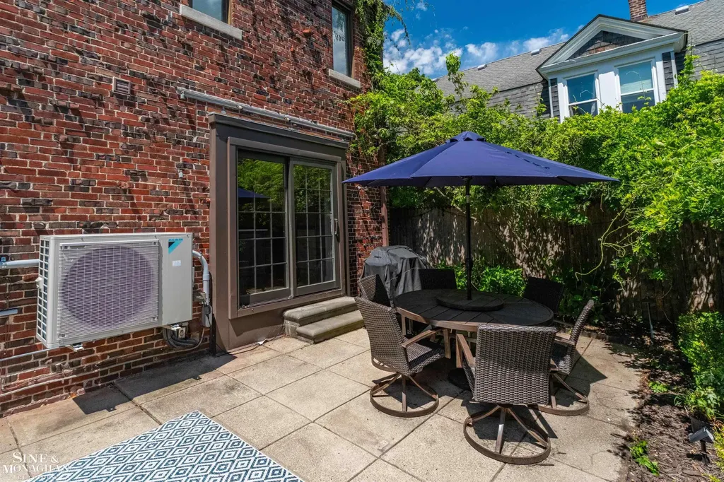 398 Rivard Boulevard Grosse Pointe City MI 48230