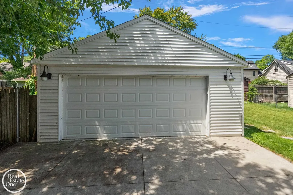 897 Rivard Boulevard Grosse Pointe City MI 48230