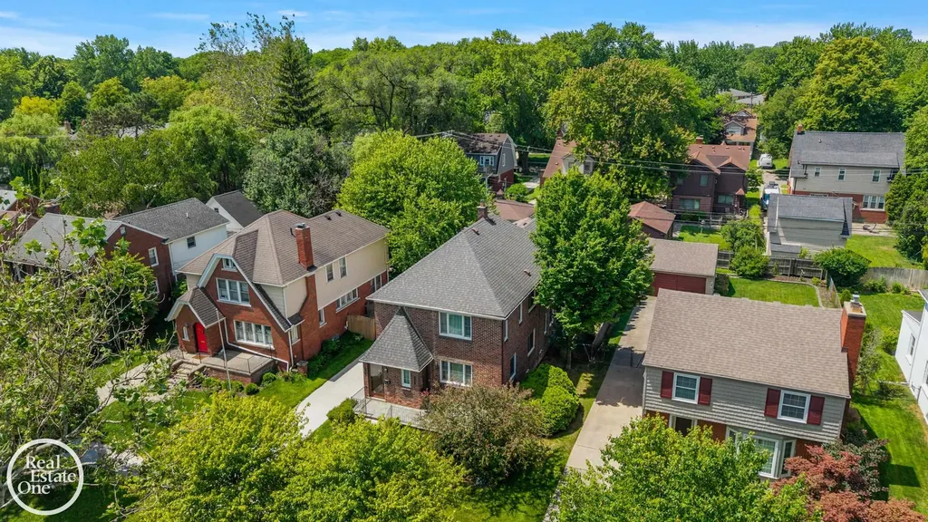 897 Rivard Boulevard Grosse Pointe City MI 48230