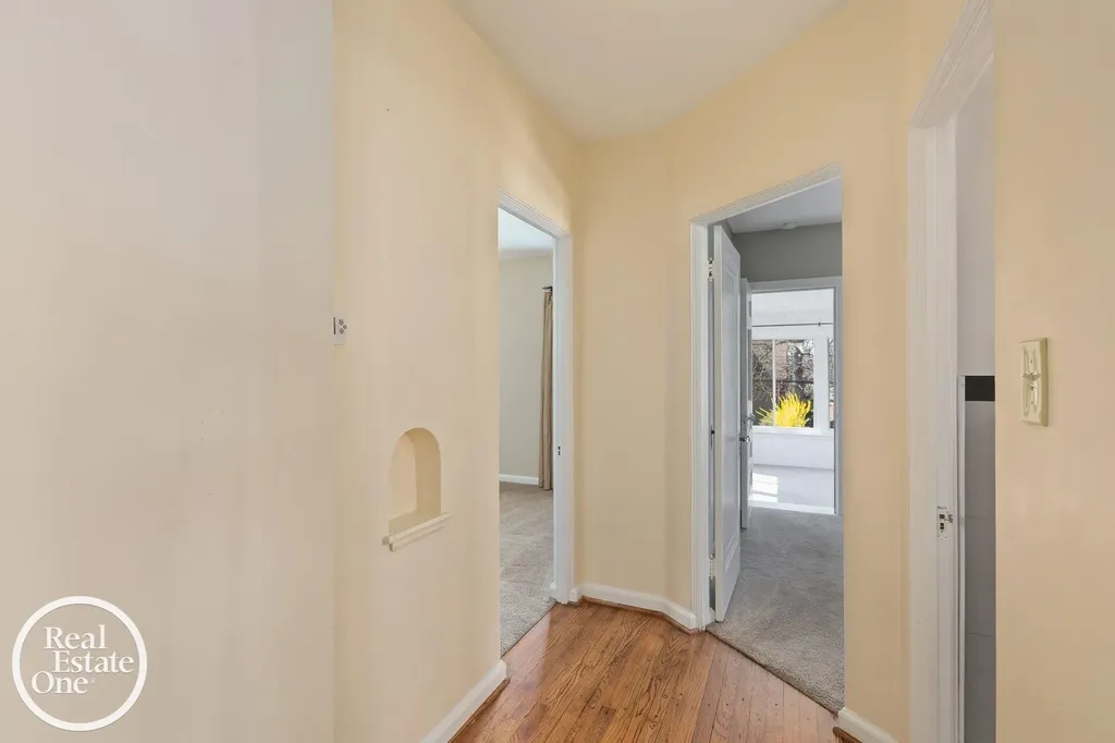 897 Rivard Boulevard Grosse Pointe City MI 48230