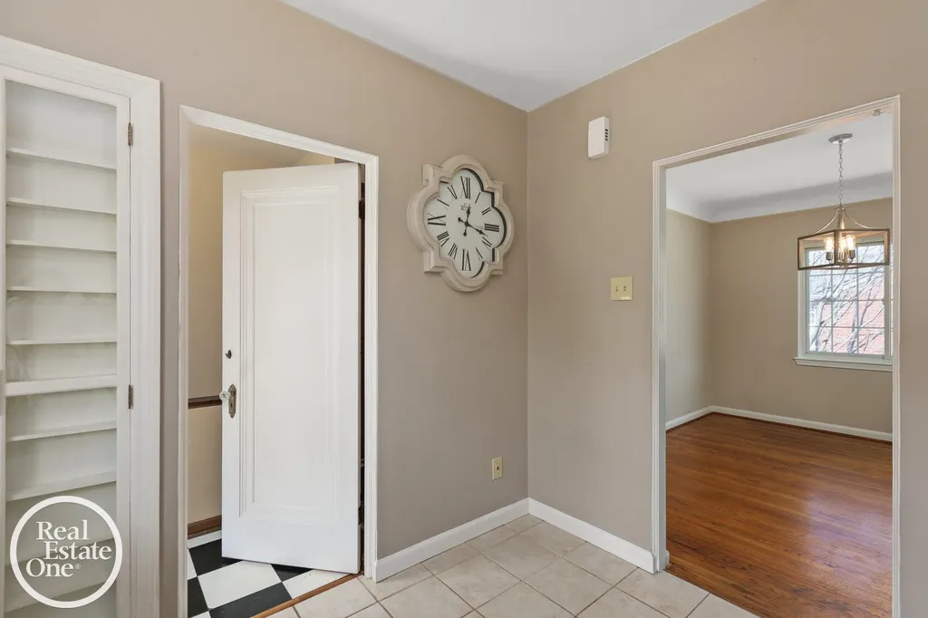 897 Rivard Boulevard Grosse Pointe City MI 48230