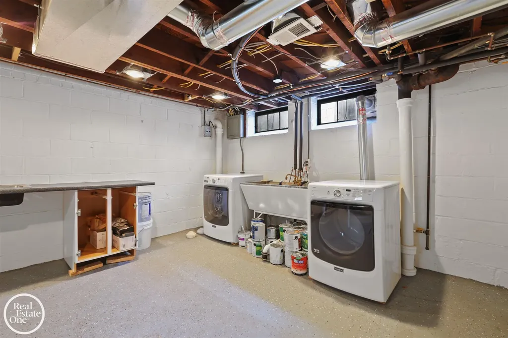 897 Rivard Boulevard Grosse Pointe City MI 48230
